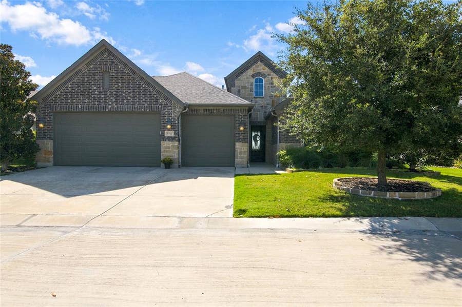 Property photo for 9717 Arkose Drive, Denton, TX