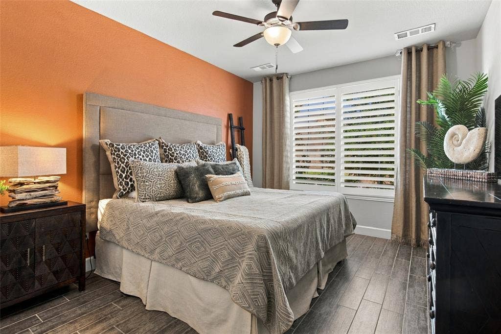 9717 Arkose Drive, Denton, TX 76207 9717 Arkose Drive, Denton, TX 76207