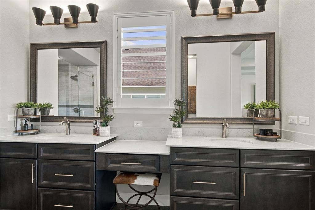 9717 Arkose Drive, Denton, TX 76207 9717 Arkose Drive, Denton, TX 76207