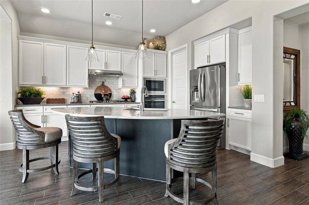 9717 Arkose Drive, Denton, TX 76207 9717 Arkose Drive, Denton, TX 76207