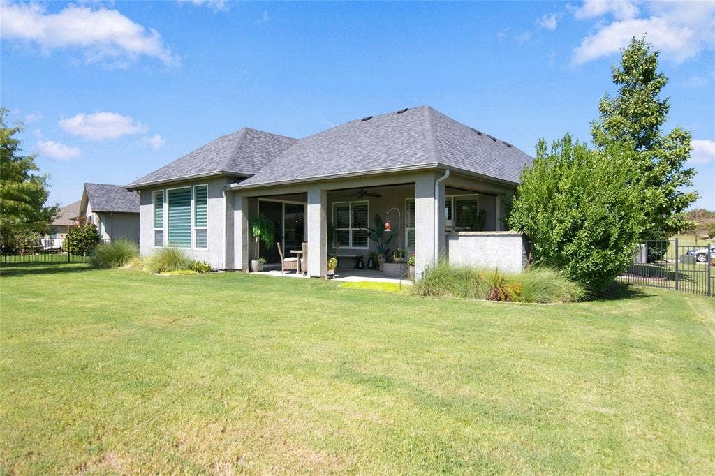 9717 Arkose Drive, Denton, TX 76207 9717 Arkose Drive, Denton, TX 76207