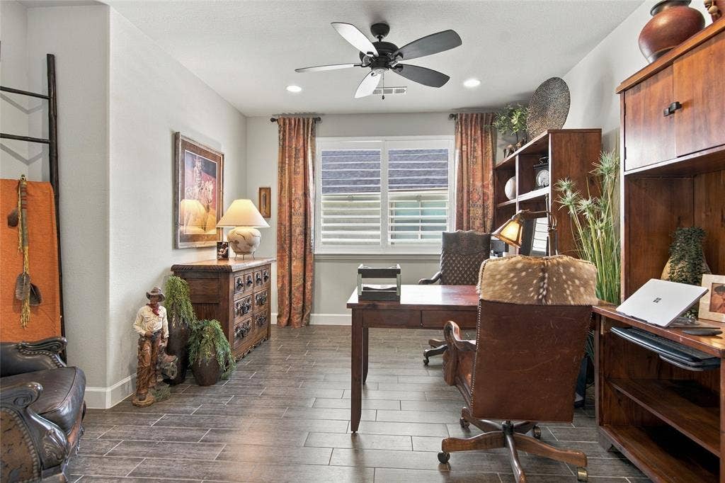 9717 Arkose Drive, Denton, TX 76207 9717 Arkose Drive, Denton, TX 76207