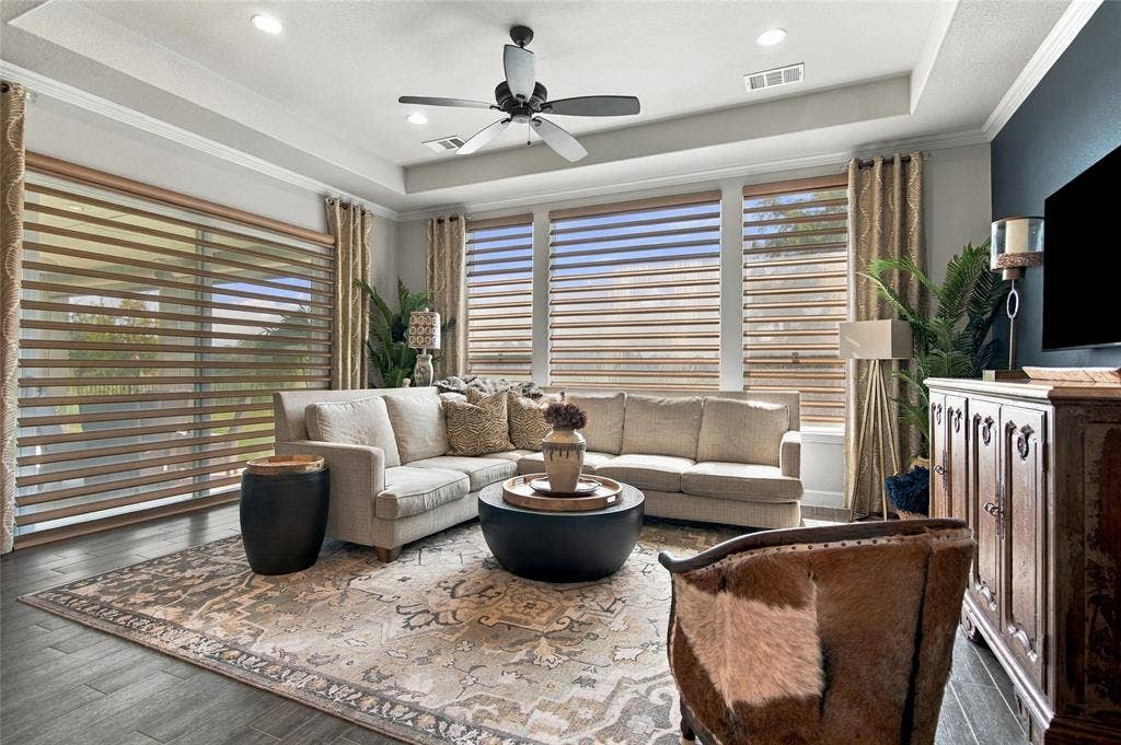 9717 Arkose Drive, Denton, TX 76207 9717 Arkose Drive, Denton, TX 76207
