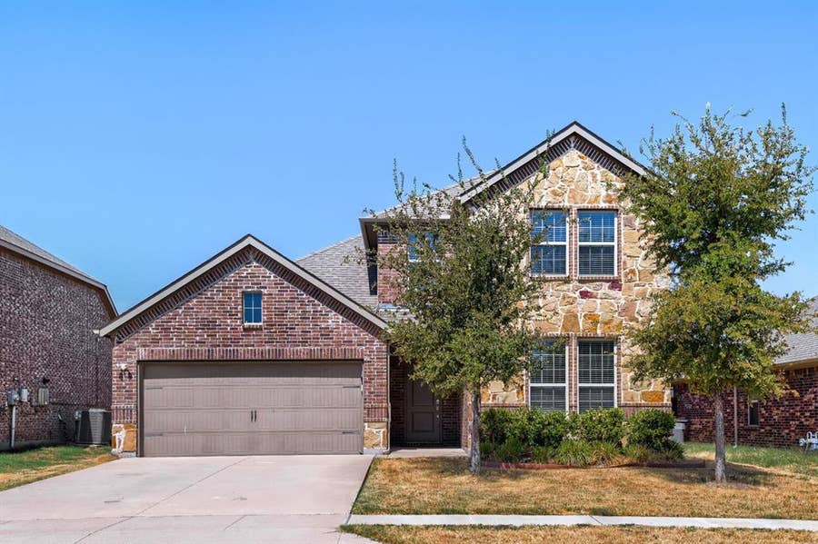 Property photo for 606 Saddle Club Way, Princeton, TX