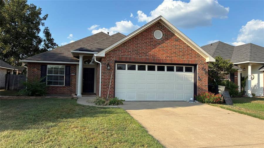 Property photo for 326 Gaston Lane, Bossier City, LA