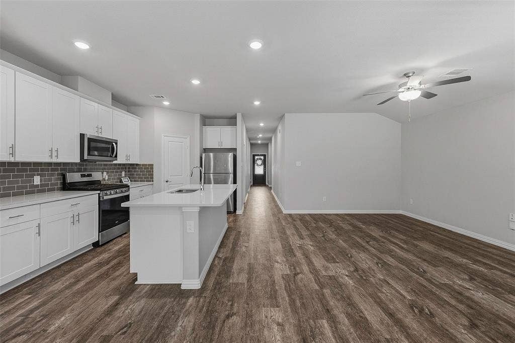 5556 Cypress Willow Bend, Fort Worth, TX 76126