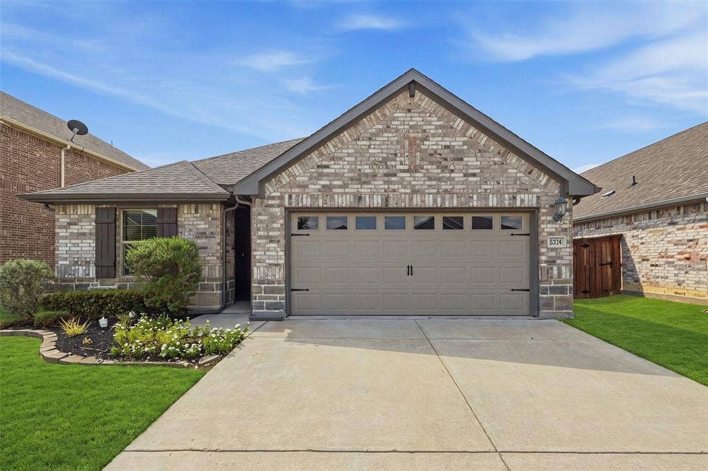 5556 Cypress Willow Bend, Fort Worth, TX 76126