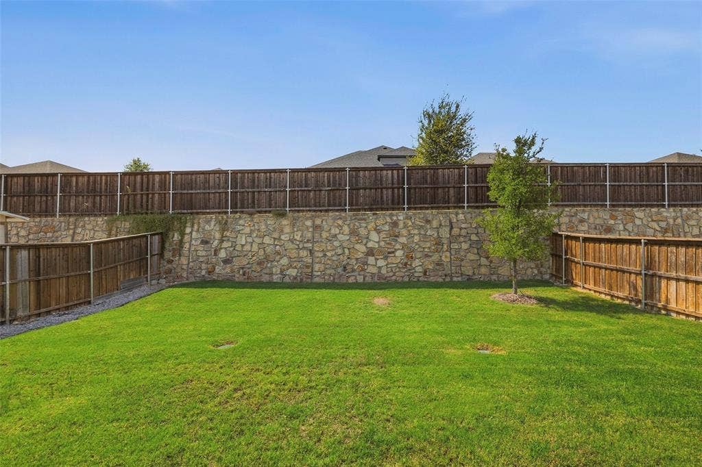 5556 Cypress Willow Bend, Fort Worth, TX 76126