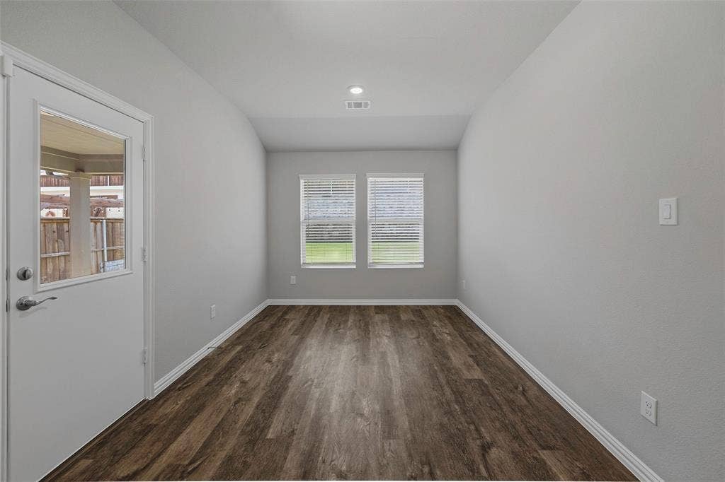 5556 Cypress Willow Bend, Fort Worth, TX 76126