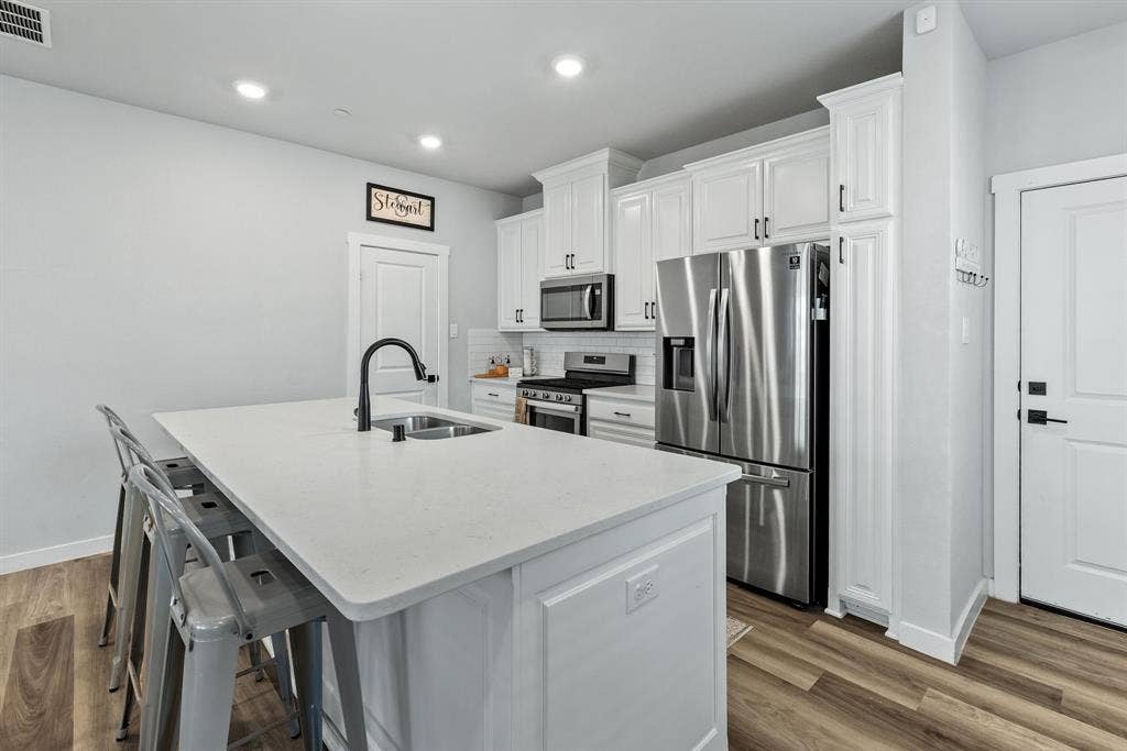 611 Emily Lane, Wylie, TX 75098 611 Emily Lane, Wylie, TX 75098