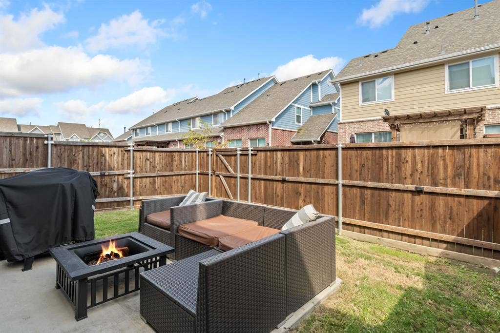 611 Emily Lane, Wylie, TX 75098 611 Emily Lane, Wylie, TX 75098