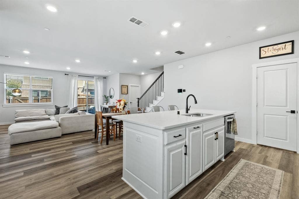 611 Emily Lane, Wylie, TX 75098 611 Emily Lane, Wylie, TX 75098