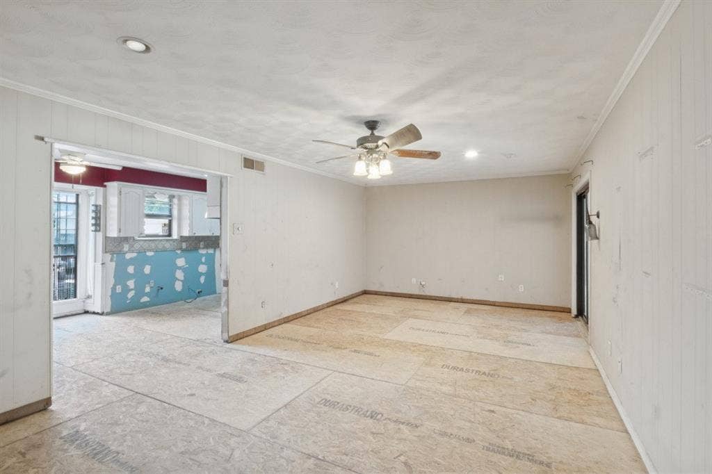 8435 Sweetwood Drive, Dallas, TX 75228 8435 Sweetwood Drive, Dallas, TX 75228