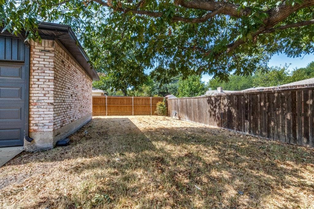 8435 Sweetwood Drive, Dallas, TX 75228 8435 Sweetwood Drive, Dallas, TX 75228
