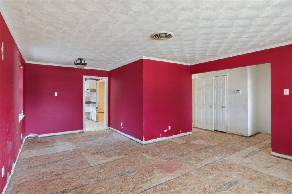 8435 Sweetwood Drive, Dallas, TX 75228 8435 Sweetwood Drive, Dallas, TX 75228