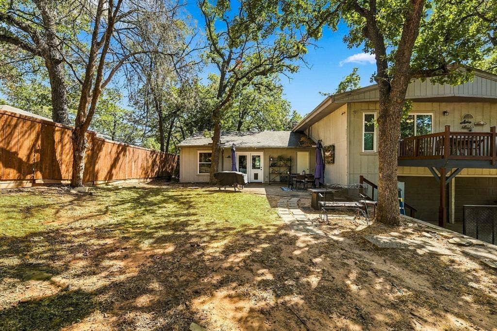 1003 Hopkins Drive, Denton, TX 76205 1003 Hopkins Drive, Denton, TX 76205
