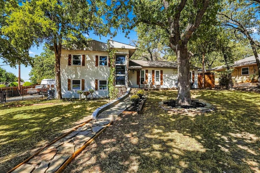 Property photo for 1003 Hopkins Drive, Denton, TX