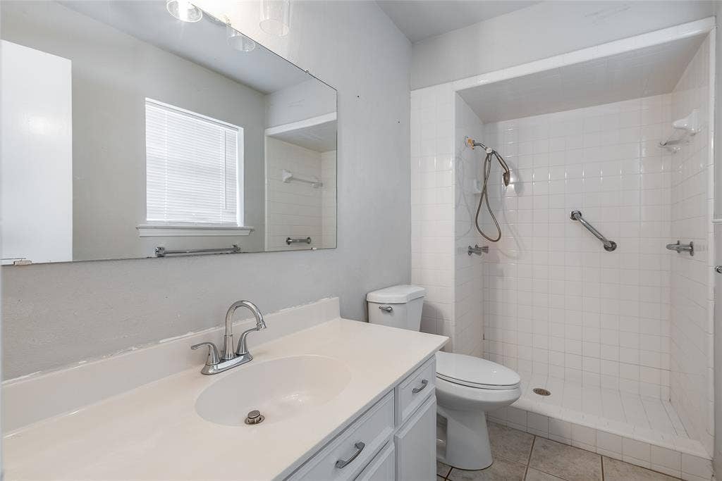 1817 Laurel Lane, Plano, TX 75074 1817 Laurel Lane, Plano, TX 75074