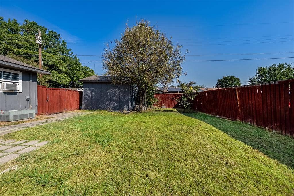 1817 Laurel Lane, Plano, TX 75074 1817 Laurel Lane, Plano, TX 75074