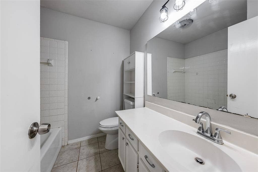 1817 Laurel Lane, Plano, TX 75074 1817 Laurel Lane, Plano, TX 75074