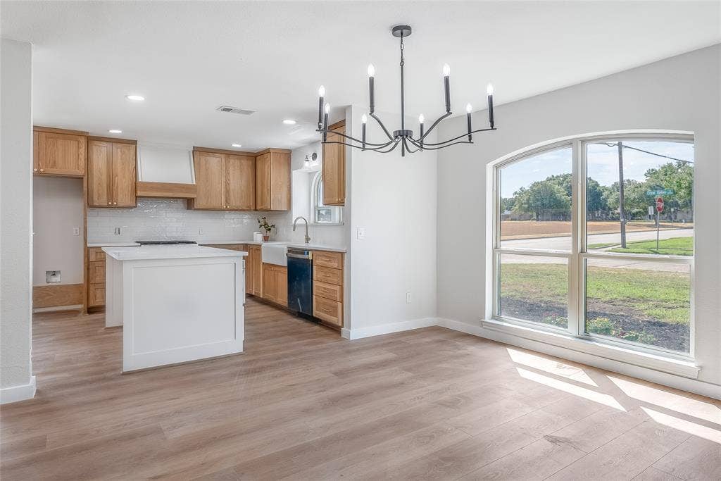2701 Crow Valley Trail, Plano, TX 75023 2701 Crow Valley Trail, Plano, TX 75023