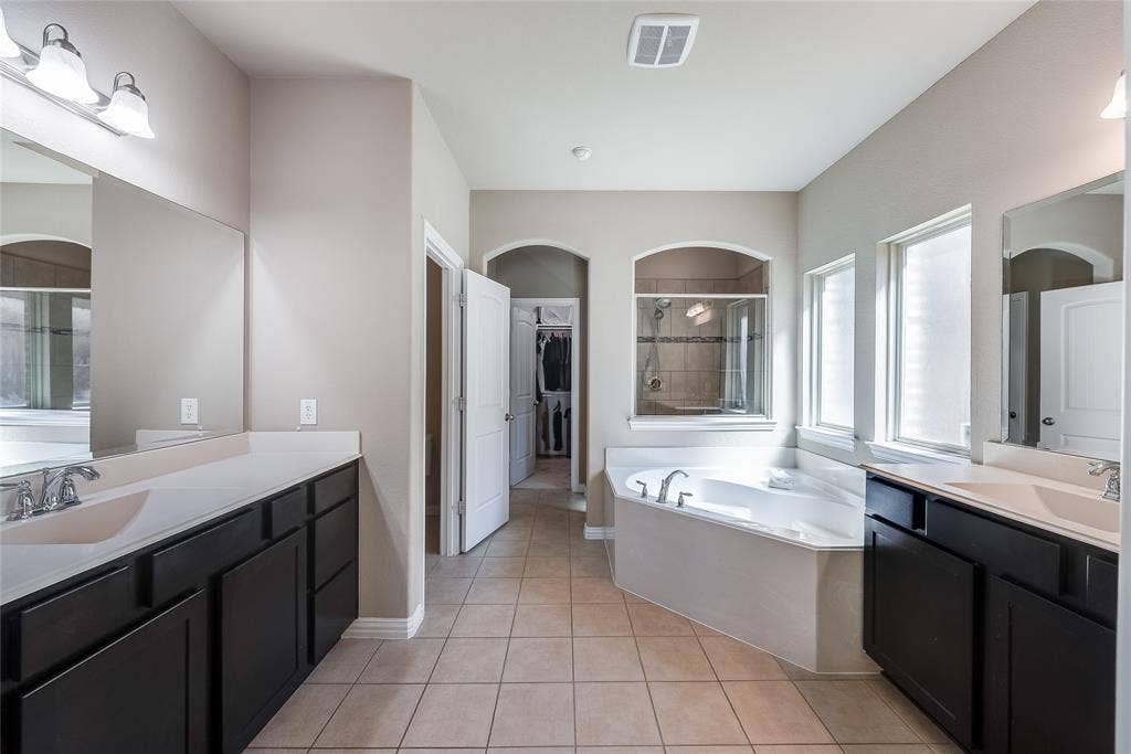 3721 Estates Way, McKinney, TX 75072 3721 Estates Way, McKinney, TX 75072