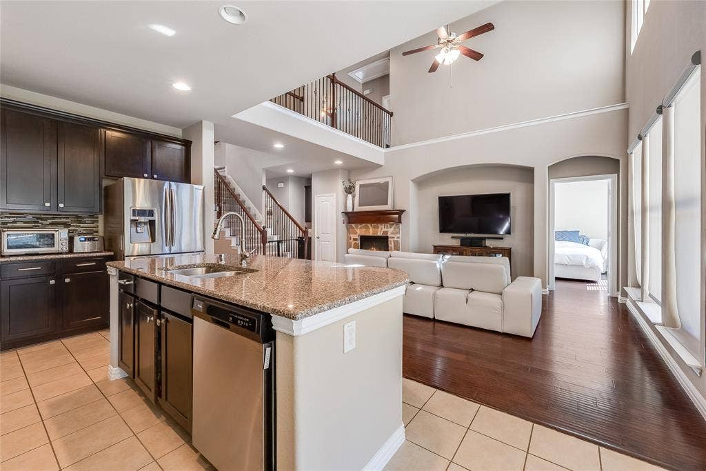3721 Estates Way, McKinney, TX 75072 3721 Estates Way, McKinney, TX 75072