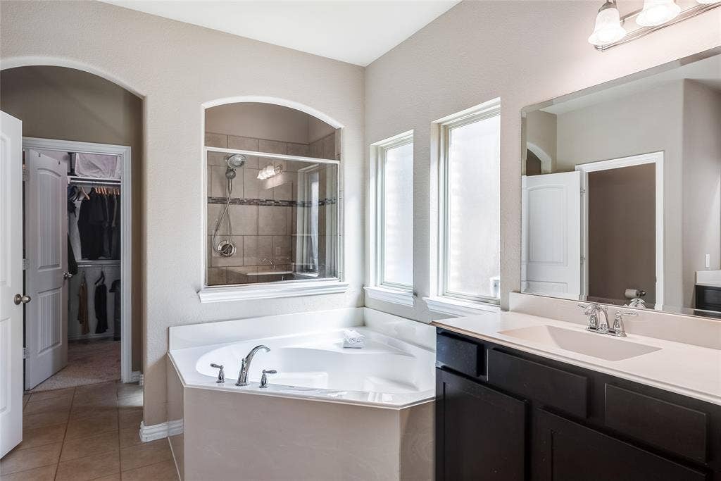 3721 Estates Way, McKinney, TX 75072 3721 Estates Way, McKinney, TX 75072