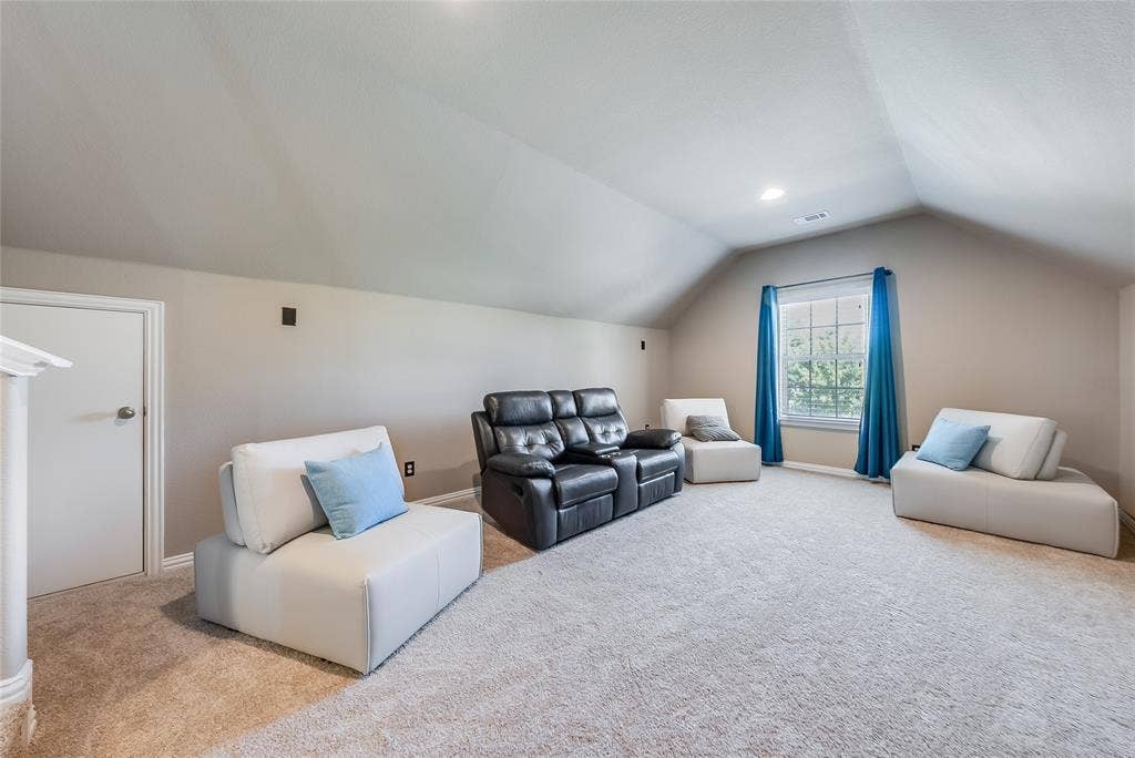 3721 Estates Way, McKinney, TX 75072 3721 Estates Way, McKinney, TX 75072
