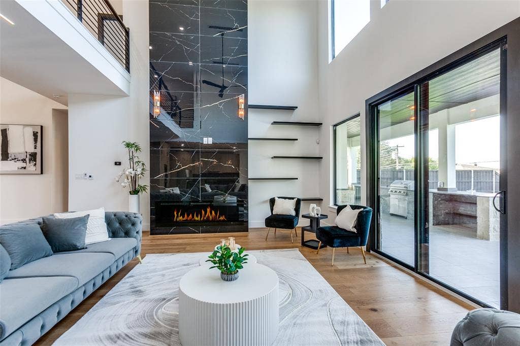 10923 Marsh Lane, Dallas, TX 75229 10923 Marsh Lane, Dallas, TX 75229