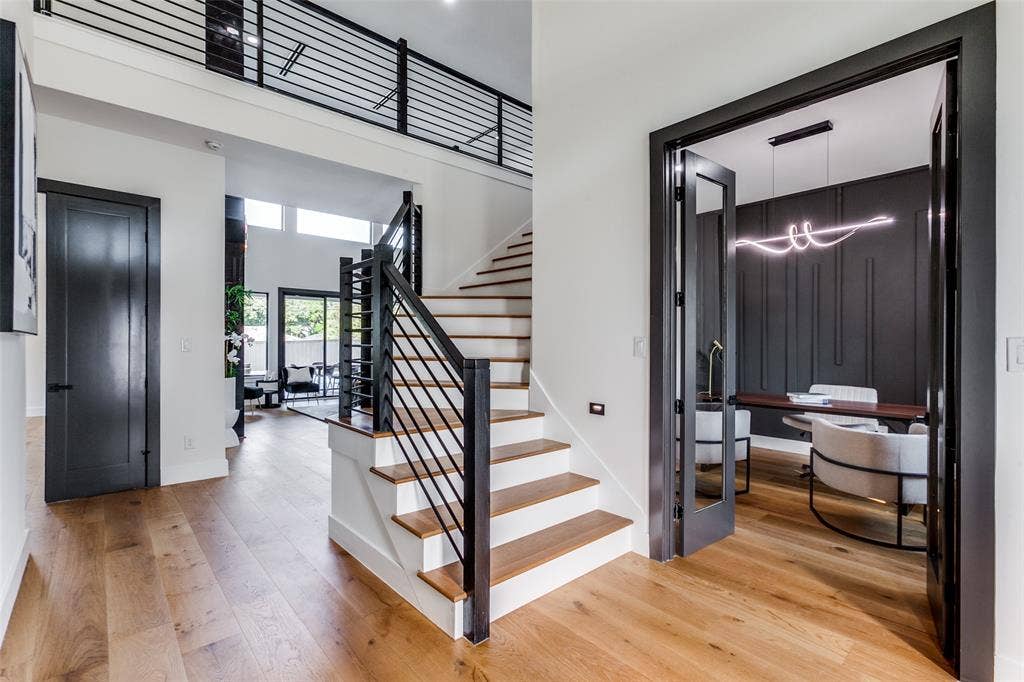 10923 Marsh Lane, Dallas, TX 75229 10923 Marsh Lane, Dallas, TX 75229