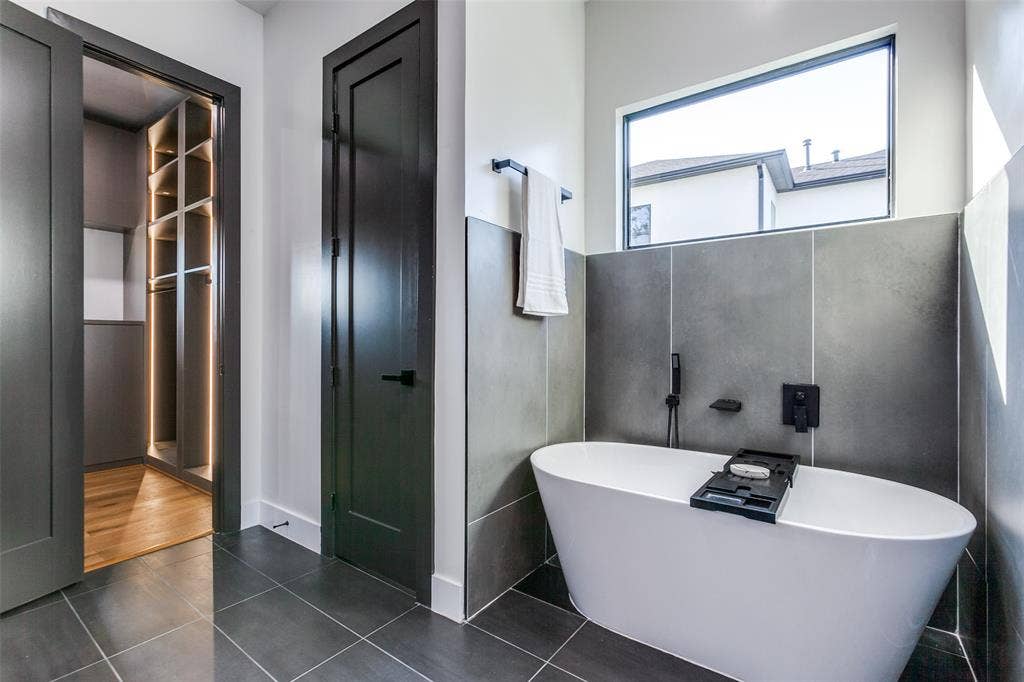 10923 Marsh Lane, Dallas, TX 75229 10923 Marsh Lane, Dallas, TX 75229