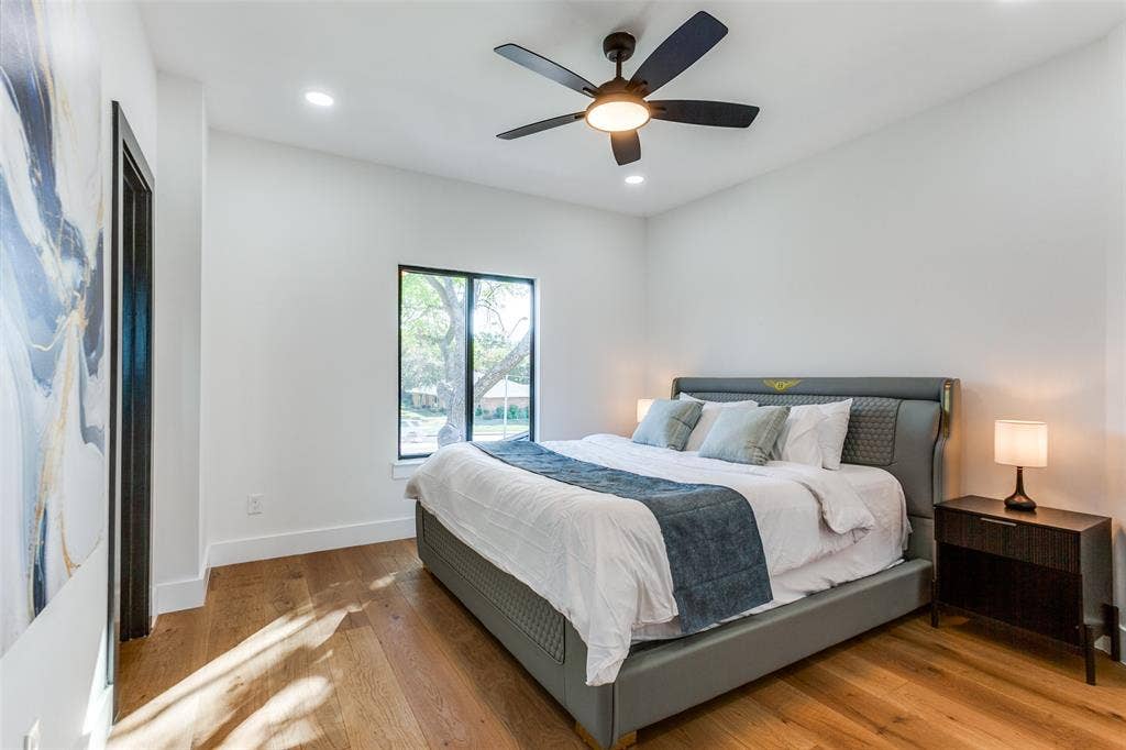 10923 Marsh Lane, Dallas, TX 75229 10923 Marsh Lane, Dallas, TX 75229