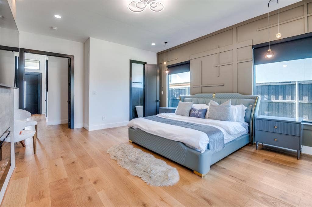 10923 Marsh Lane, Dallas, TX 75229 10923 Marsh Lane, Dallas, TX 75229