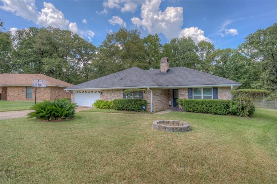 Property photo for 6216 N Windermere Drive, Shreveport, LA