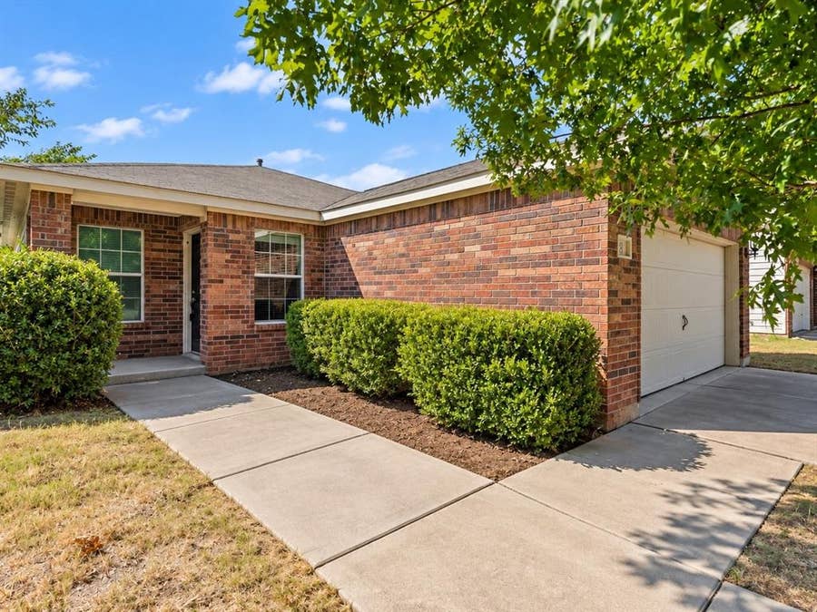 Property photo for 613 Misty Mountain Drive, Fort Worth, TX