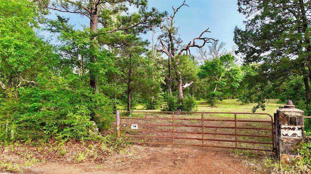 0 Gibson Road, Athens, TX 75751 Gate Entry - Parcel Tax ID: 305522