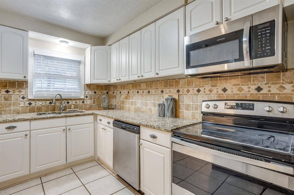 3500 Corto Avenue, Fort Worth, TX 76109