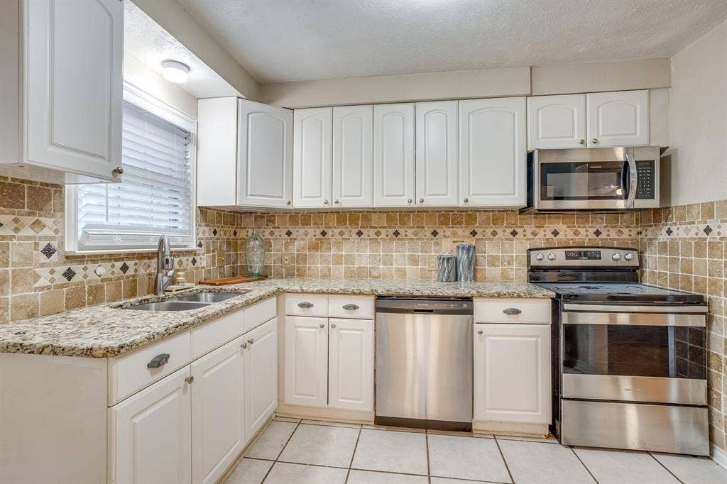 3500 Corto Avenue, Fort Worth, TX 76109