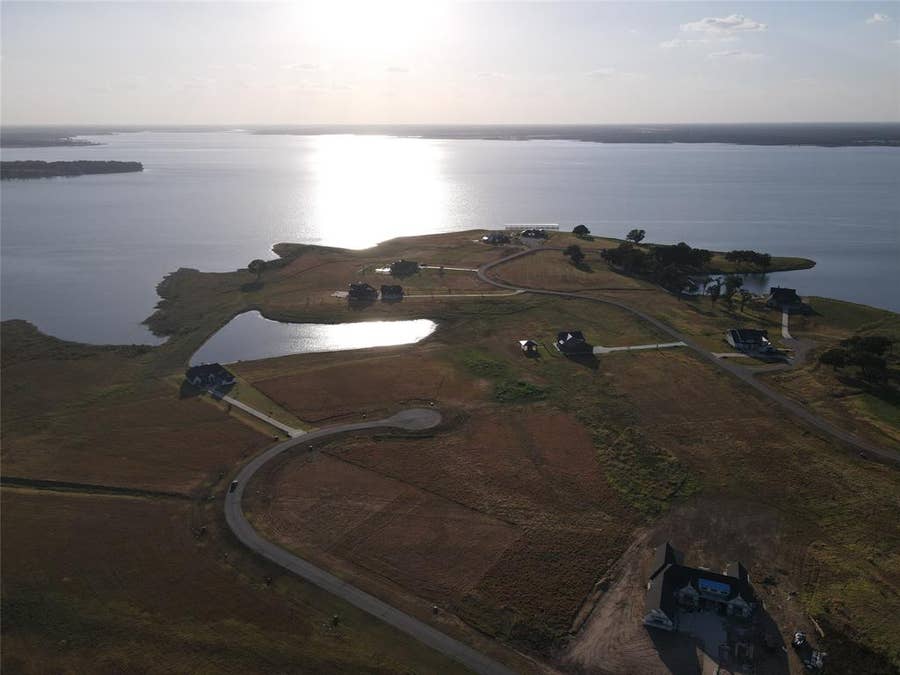 Property photo for 330 Sailview Court, Honey Grove, TX