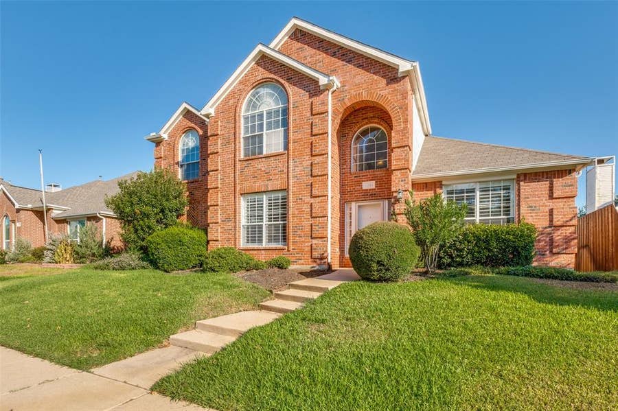 Property photo for 1381 Wentworth Drive, Lewisville, TX