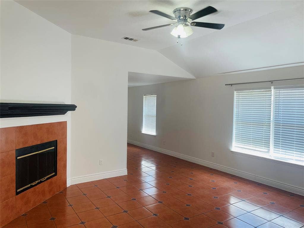2534 Las Villas Avenue, Dallas, TX 75211