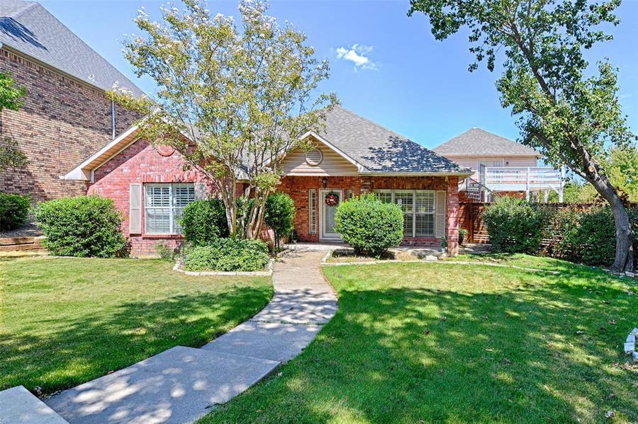 Property photo for 1229 Jeanette Way, Carrollton, TX