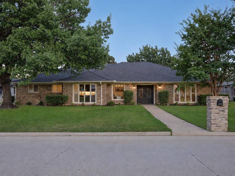 Property photo for 110 Oakmont Drive, Trophy Club, TX