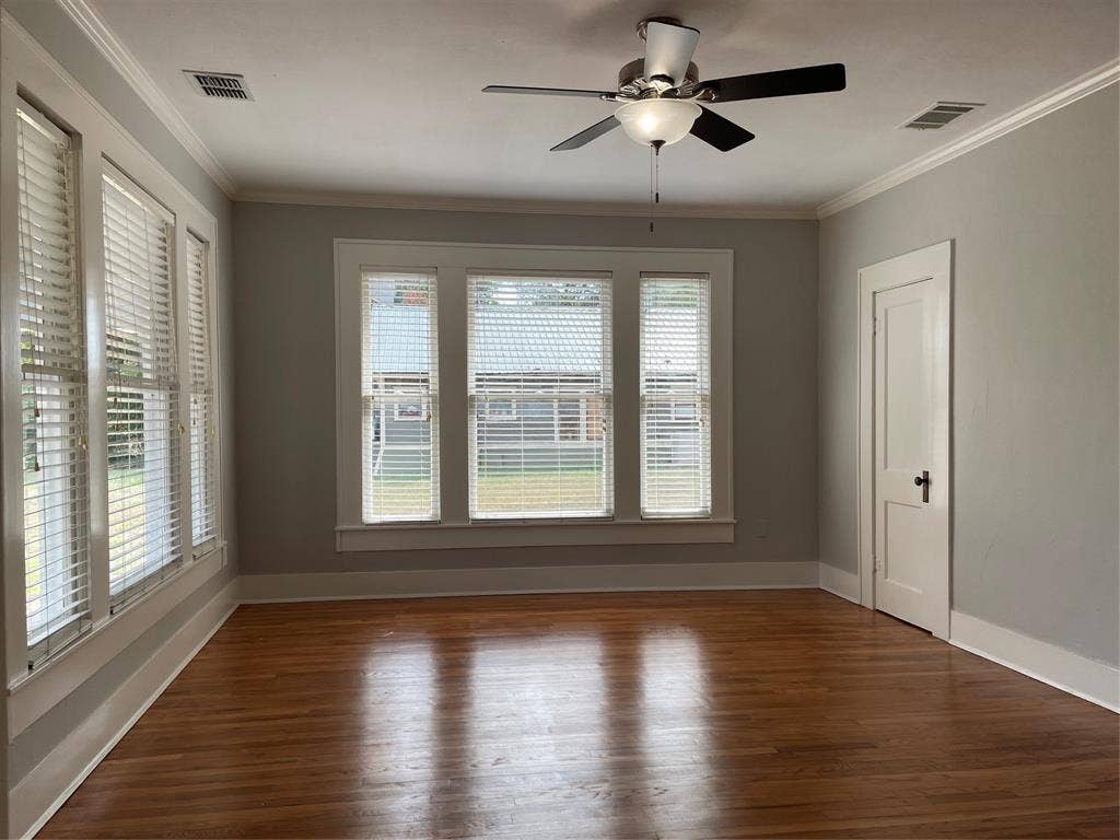 300 S Prairieville Street, Athens, TX 75751 300 S Prairieville Street, Athens, TX 75751