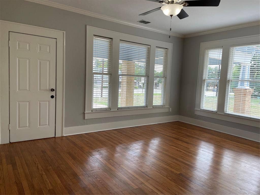300 S Prairieville Street, Athens, TX 75751 This bedroom faces Prairieville Street and would also make an excellent office.