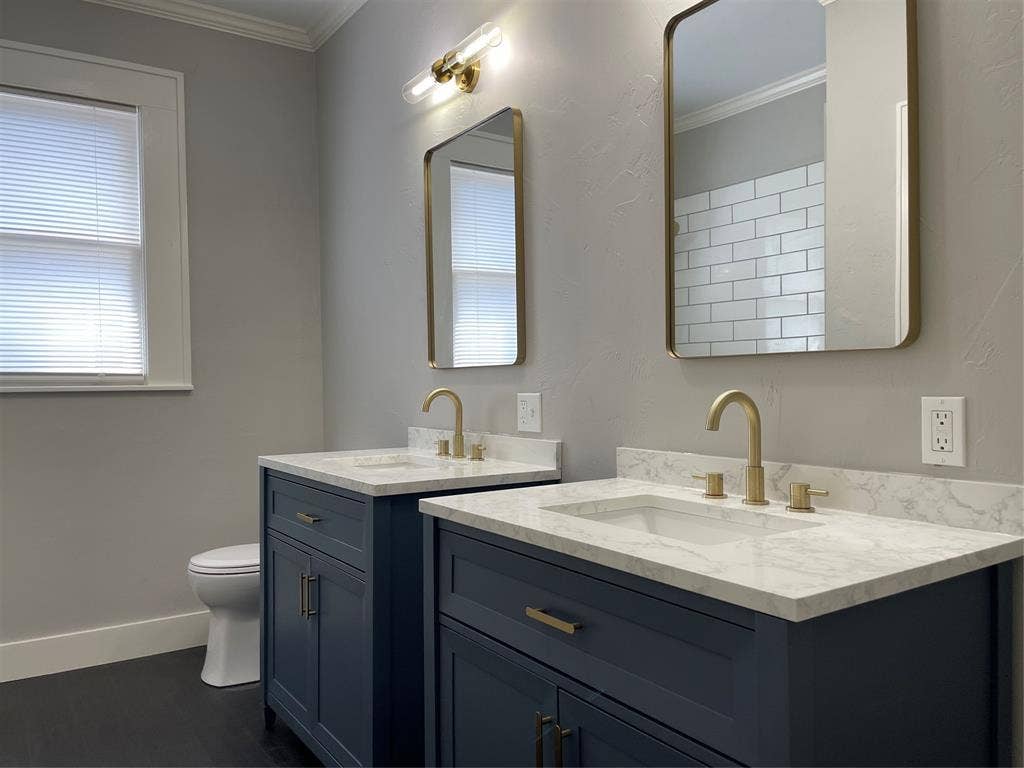300 S Prairieville Street, Athens, TX 75751 300 S Prairieville Street, Athens, TX 75751
