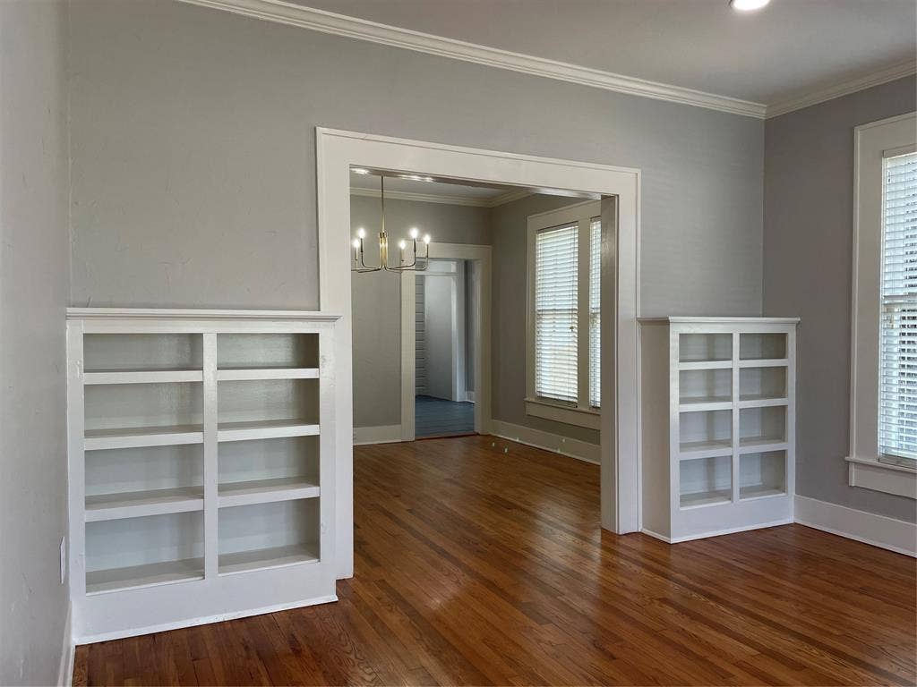 300 S Prairieville Street, Athens, TX 75751 300 S Prairieville Street, Athens, TX 75751