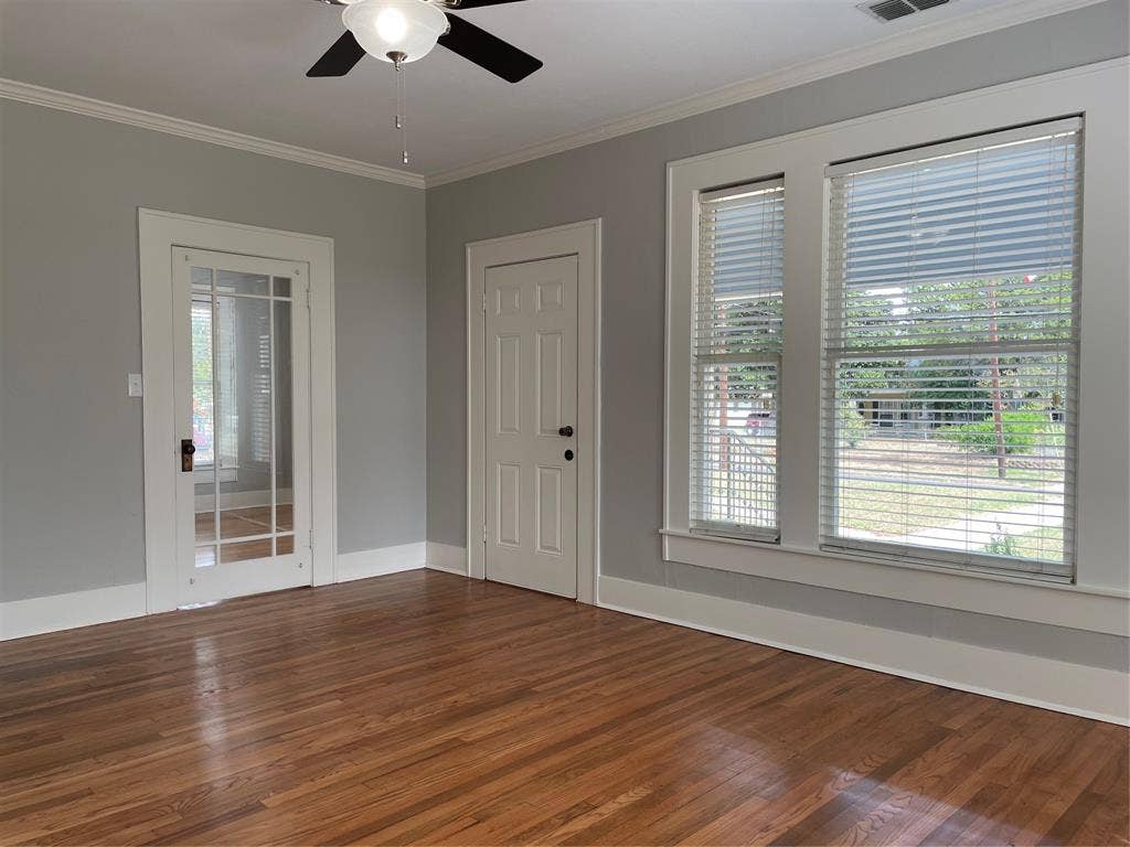 300 S Prairieville Street, Athens, TX 75751 300 S Prairieville Street, Athens, TX 75751