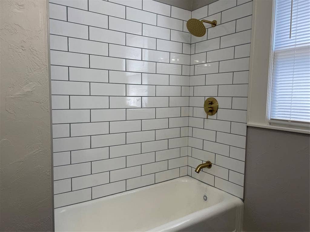 300 S Prairieville Street, Athens, TX 75751 300 S Prairieville Street, Athens, TX 75751